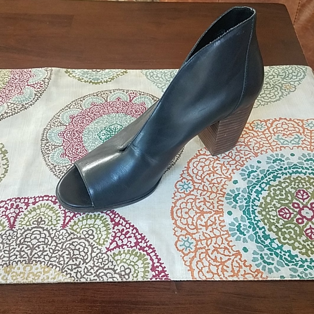 LUCKY BRAND joal leather bootie